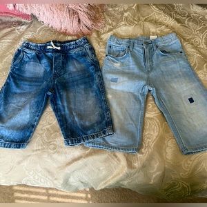 H&M shorts Bundle2️⃣ Sz: 7/8 US Boys. #1 Light wash distressed look, #2 StoneWsh